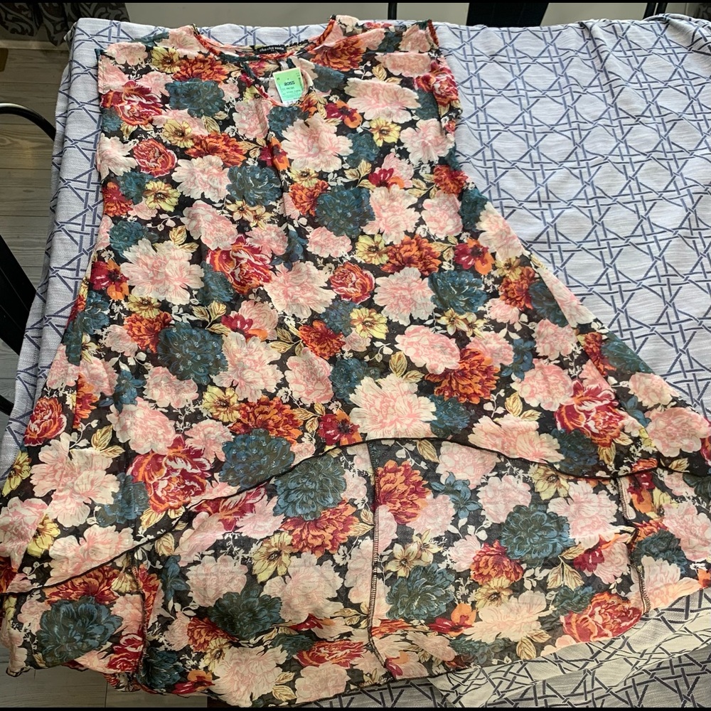 High low tunic new with tags